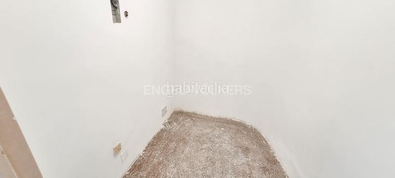 Foto 02824e5b-46dc-4c02-98d0-2671d955a7b5. Alquiler local comercial local céntrico y versátil en Mollet del Vallès