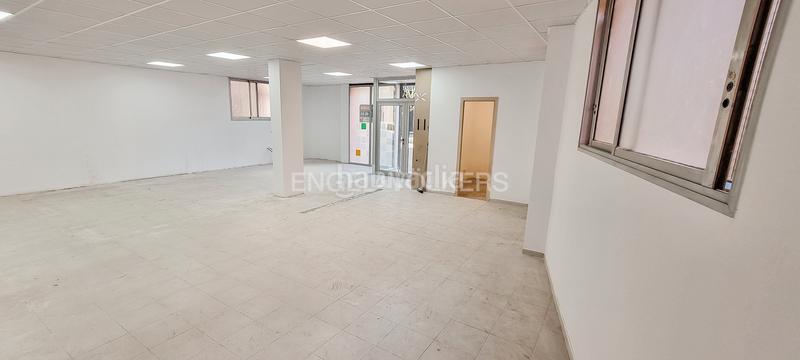 Foto dac59f05-6562-4849-b6f8-843ea2a2d14e. Lloguer local comercial a Estació de França Mollet del Vallès