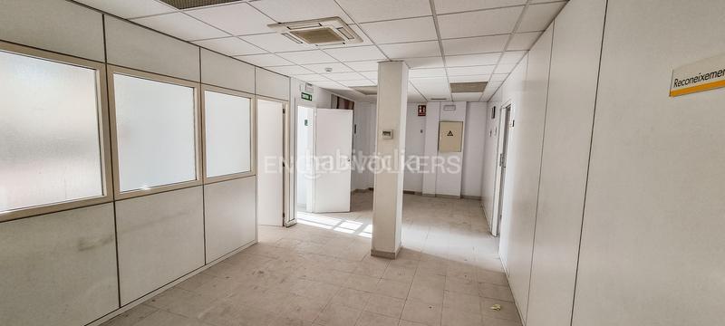 Foto 718f7e5b-1cd5-42ab-87df-1114d2251534. Location local commercial dans Estació de França Mollet del Vallès