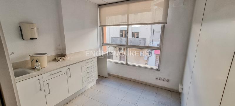 Foto c2f45944-c5de-44be-850e-50fbe5cc2642. Location local commercial dans Estació de França Mollet del Vallès