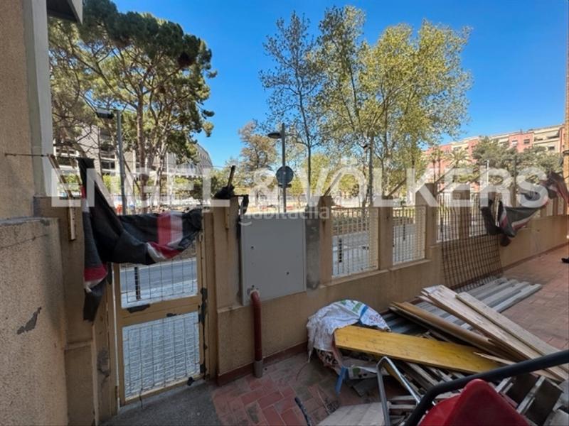 Foto 1d73f43f-e078-429b-b142-52eecad82a9e. Lloguer local comercial a Sant Ramon - Maternitat Barcelona