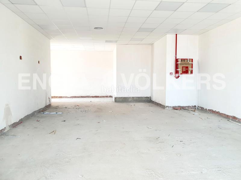 Foto 388ec544-3c1d-4b1d-a52c-f3e5f6183255. Lloguer oficina a Sant Josep Hospitalet de Llobregat (L´)