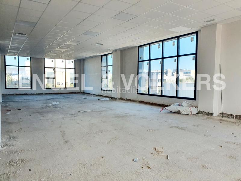 Foto 21885c1c-f77d-4b80-88b1-1d8d97ca04bc. Miete büro in Sant Josep Hospitalet de Llobregat (L´)