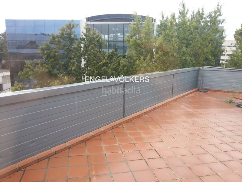 Foto 23d21587-5366-4b92-ae2f-e07eab892ca9. Oficina  a la venta en edificio corpotativo. en Sant Cugat del Vallès