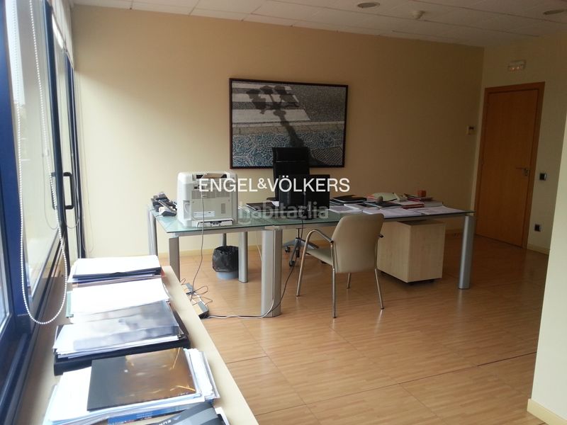 Foto c8642ffd-d21f-4a0b-8917-a80b9a9a6e55. Oficina  a la venta en edificio corpotativo. en Sant Cugat del Vallès
