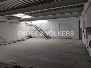 Local Comercial a Hostafrancs. Inmueble a reformar muy cerca de plaza espanya