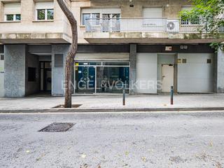 Lloguer Local Comercial a Barri de les Corts. Alquiler local de 900 m2 en les corts