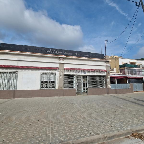 Foto 6bae7ce8-5e4f-4b19-b03b-04236003388b. Local comercial a Centre Castelldefels