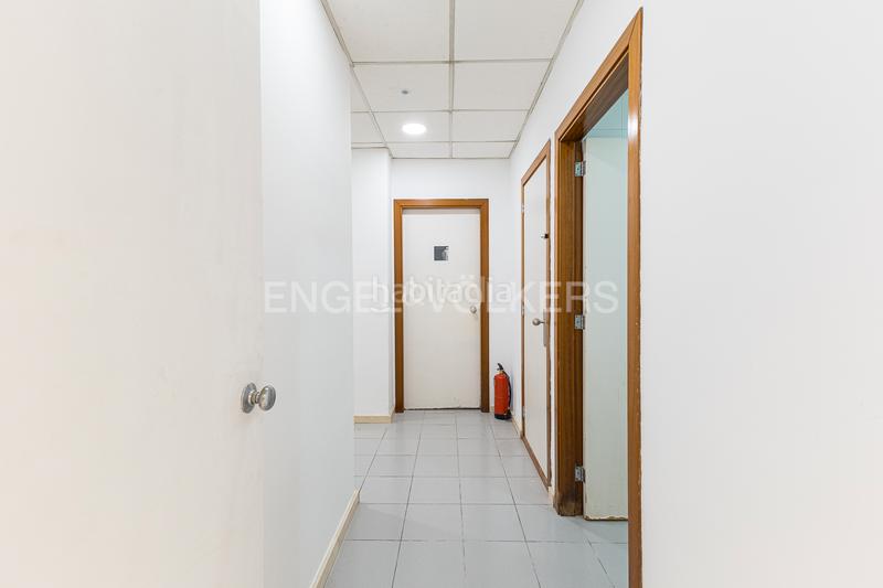 Foto 0e5b2412-95d7-445d-827b-6869d2263e4f. Location bureau avec parking dans La Vila Olímpica del Poblenou Barcelona