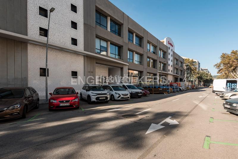 Foto 6a6e51d4-d4e2-466b-afc7-3d13e325cb62. Location bureau avec parking dans La Vila Olímpica del Poblenou Barcelona
