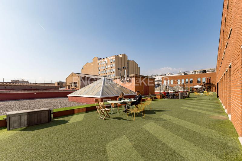 Foto c6d52106-9250-49e9-a937-b5ff523d2ec0. Location bureau avec parking dans La Vila Olímpica del Poblenou Barcelona