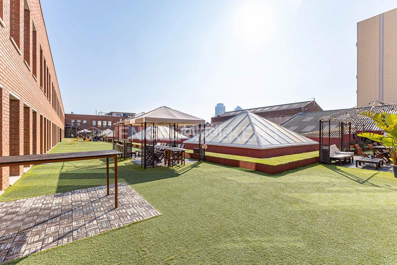 Foto f48766b2-468f-48ac-bb6d-de332150b87a. Location bureau avec parking dans La Vila Olímpica del Poblenou Barcelona