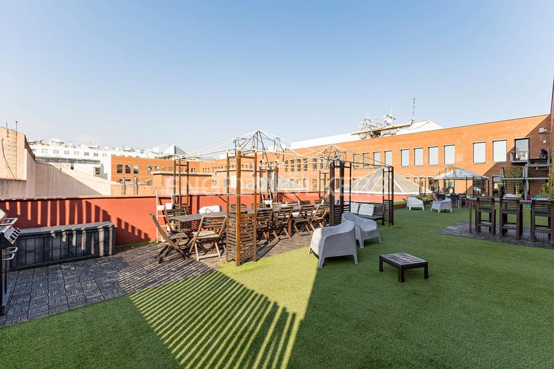 Foto 684df858-5373-4c14-b96a-644ce90d7d9a. Miete büro mit parking in La Vila Olímpica del Poblenou Barcelona