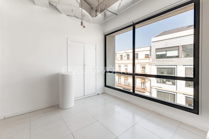 Foto 68a8da75-a61f-4e45-9af1-e178d8a6787c. Rent office space with parking in La Vila Olímpica del Poblenou Barcelona
