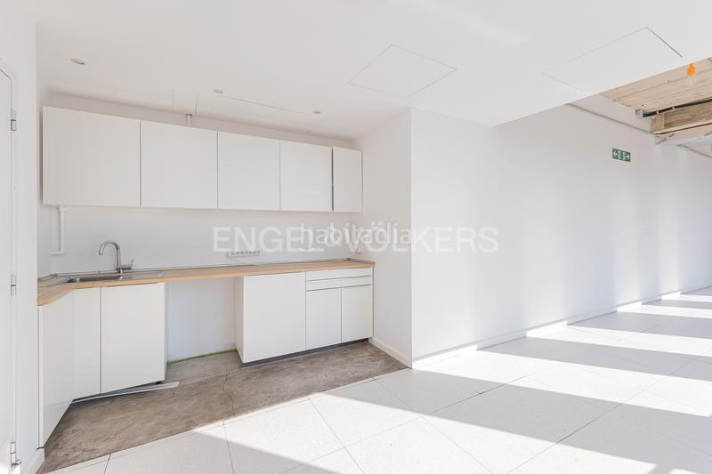 Foto 6e9eae94-e2ab-4448-854f-f0c96513a430. Rent office space with parking in La Vila Olímpica del Poblenou Barcelona