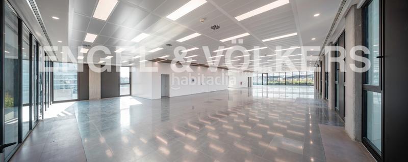 Foto 61ed78cc-532a-4f1d-ba97-68f8fd0d3223. Affitto ufficio con parcheggio in El Parc i la Llacuna del Poblenou Barcelona