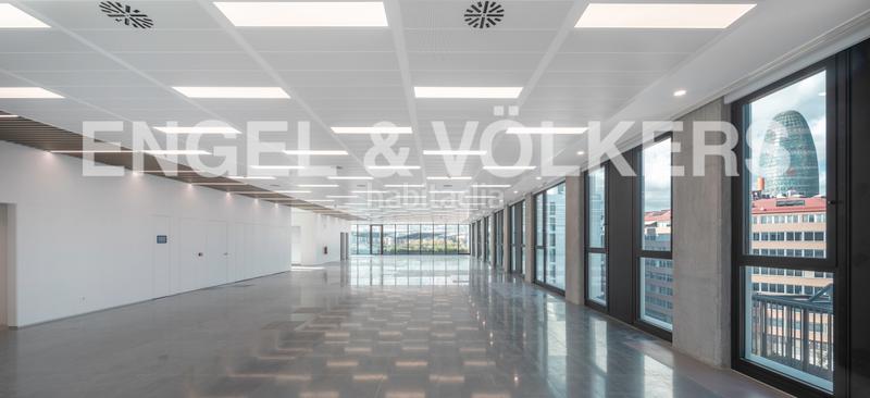 Foto 590376ba-6d42-4020-a674-7e71b72eaac6. Miete büro mit parking in El Parc i la Llacuna del Poblenou Barcelona