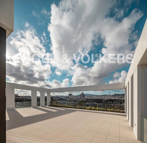 Foto 2d0ee9fc-32be-4f7e-b859-330343d27981. Rent office space with parking in El Parc i la Llacuna del Poblenou Barcelona