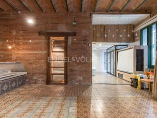 Rent Business premise in Poblenou. Local en alquiler al lado de rambla del poblenou