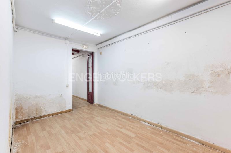 Foto c05fa006-9a45-4f6b-ae39-4f80faea93e6. Local commercial dans Vila de Gràcia Barcelona