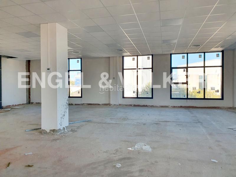 Foto 49bbca6c-81d8-4de8-8567-6fb2a58d8ed6. Location bureau dans Sant Josep Hospitalet de Llobregat (L´)