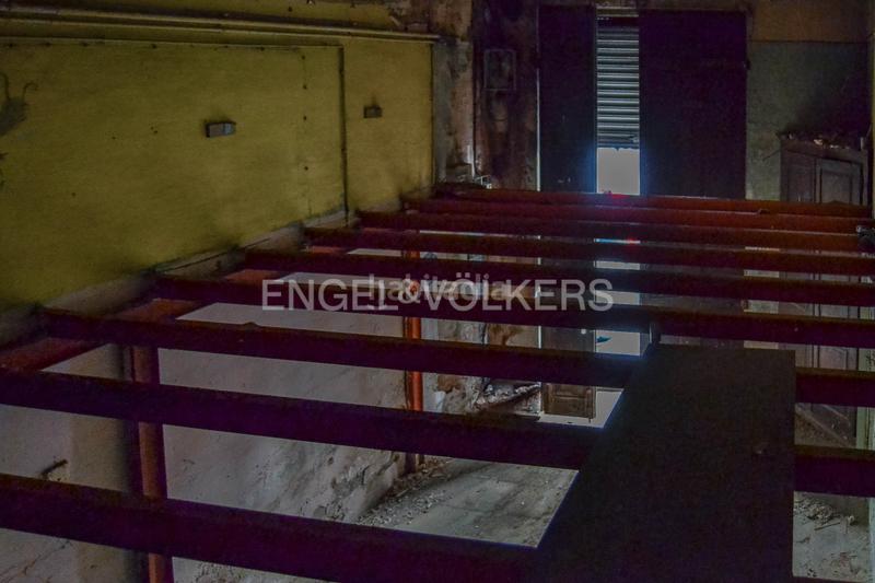 Foto 1de617f9-a1ab-42c0-8135-446982fb7ccf. Local comercial oportunidad para inversores en sants en Barcelona