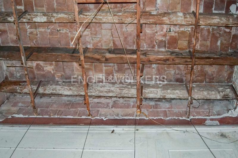 Foto 609fa4e6-4d1b-4e99-b2e5-29453eb3cdc6. Local comercial oportunidad para inversores en sants en Barcelona