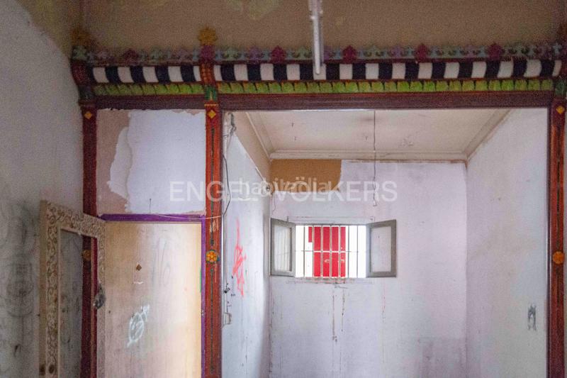 Foto 6162cae3-dedd-4d34-887b-c8b47b4898fe. Local comercial oportunidad para inversores en sants en Barcelona