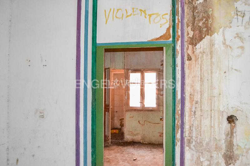 Foto 6f768c9c-c6ab-4422-ba3e-62de53512ced. Local comercial oportunidad para inversores en sants en Barcelona