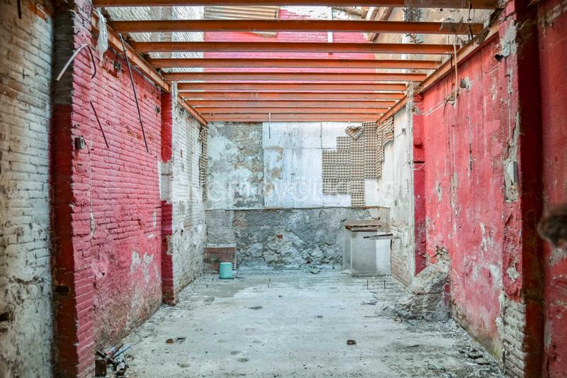 Foto 7f9b58b3-c5fc-456c-afef-3e152e67acbd. Local comercial oportunidad para inversores en sants en Barcelona