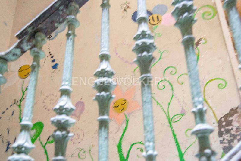 Foto 8ead55c3-149e-4bf0-9d13-645e867954f2. Local comercial oportunidad para inversores en sants en Barcelona