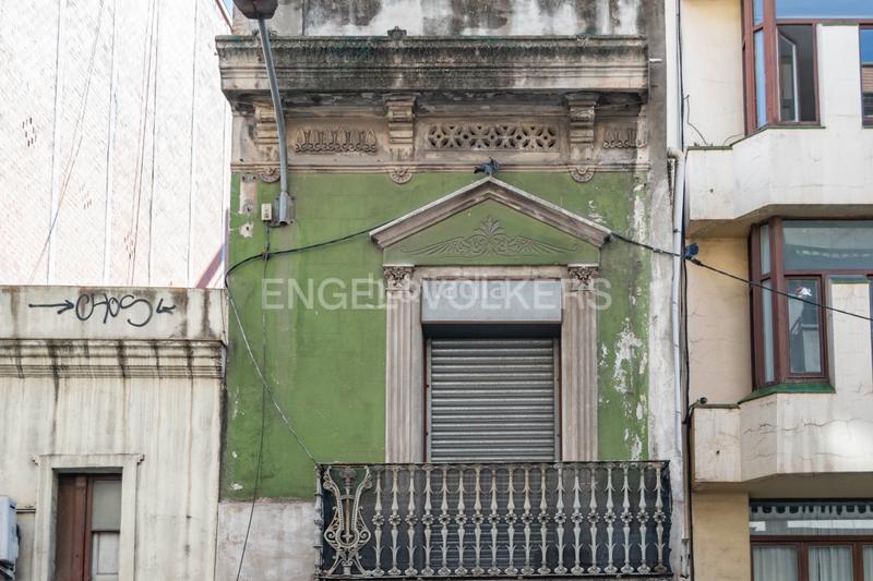Foto 90e02ca6-5d4d-4d64-8c37-05dc99775749. Local comercial oportunidad para inversores en sants en Barcelona