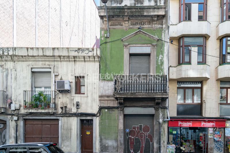 Foto 91fcae1c-9e67-4888-b563-4282355d3e60. Local comercial oportunidad para inversores en sants en Barcelona