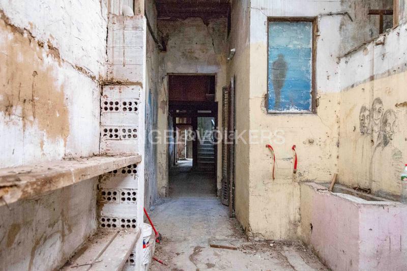 Foto c279e550-9736-4e3f-9ef7-3853a2911fe3. Local comercial oportunidad para inversores en sants en Barcelona