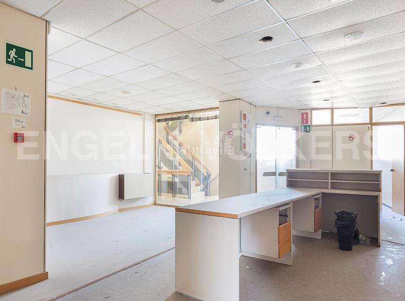 Foto 5749441f-1a56-4e9d-aca3-a1f01659ee94. Alquiler oficina  en alquiler en Centre Sabadell