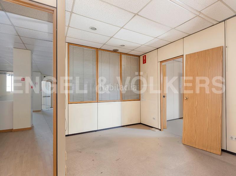 Foto 66ba1c6c-1586-48c7-a104-9391121f00c6. Location bureau dans Centre Sabadell