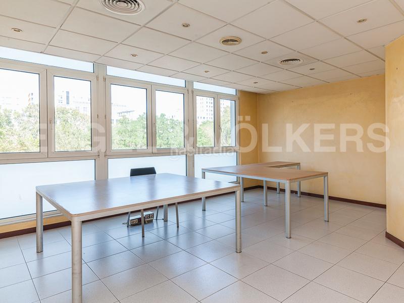 Foto 5818d053-e517-4317-8527-fb5454ab48fa. Affitto ufficio in Sant Andreu de Palomar Barcelona