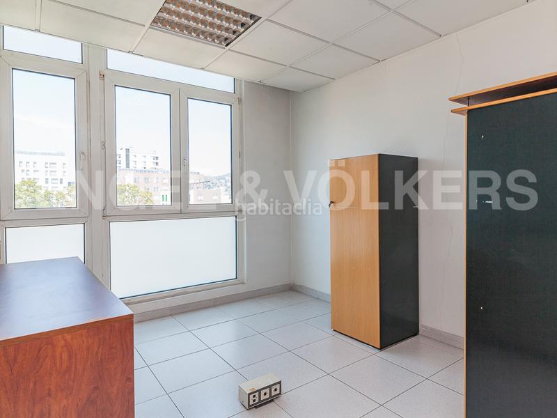 Foto 9b3b12b8-a430-47a4-a192-685358e590a2. Affitto ufficio in Sant Andreu de Palomar Barcelona