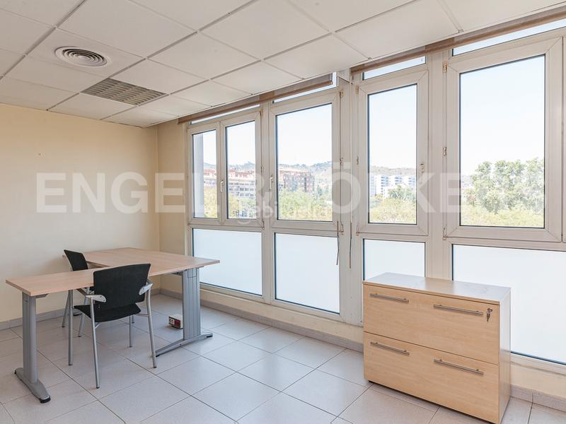 Foto a8519249-fd84-4490-8eb1-52634af6bd6f. Affitto ufficio in Sant Andreu de Palomar Barcelona