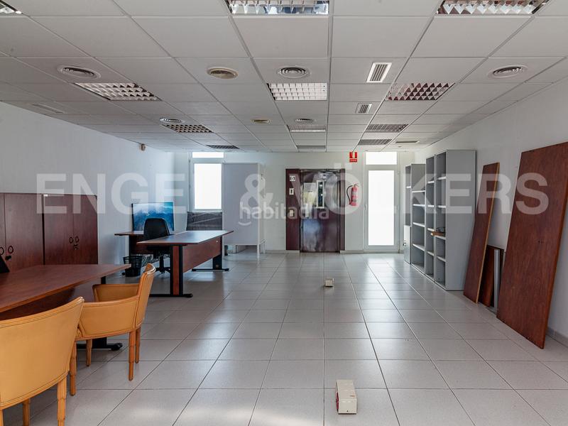 Foto f1b1203b-476a-499c-9446-666b60029586. Alquiler oficina alquiler oficina en calle palomar en Barcelona