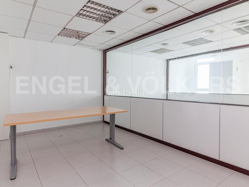 Foto 82619547-ddc7-4991-a856-3e2848c9e902. Location bureau dans Sant Andreu de Palomar Barcelona