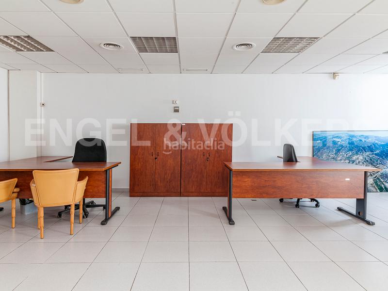 Foto 5d221271-e9a6-43f8-a49e-6f6866e3761e. Miete büro in Sant Andreu de Palomar Barcelona