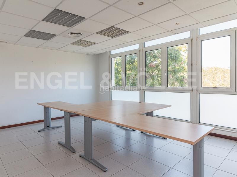 Foto 77036001-356c-4c44-b5a5-c379eda4605d. Miete büro in Sant Andreu de Palomar Barcelona