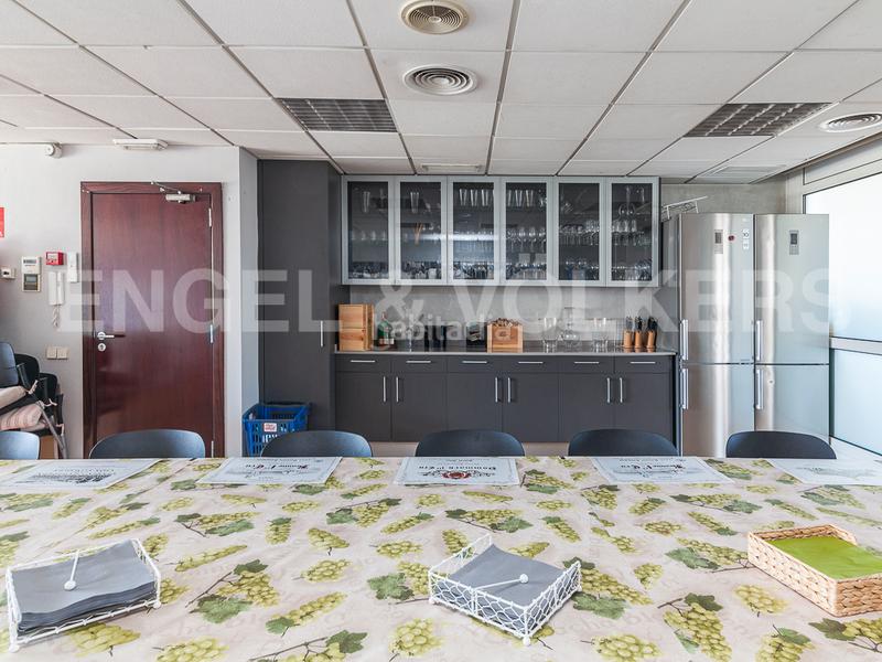 Foto d6f3db83-714e-4f8c-a141-efe7b6b9b989. Miete büro in Sant Andreu de Palomar Barcelona