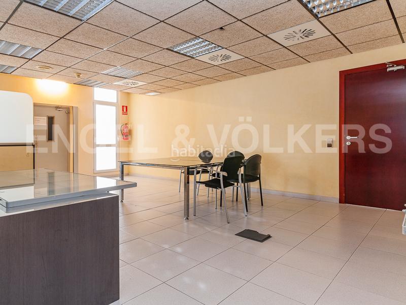 Foto f081bcbb-6a02-4ca0-959a-86375d28d53a. Miete büro in Sant Andreu de Palomar Barcelona