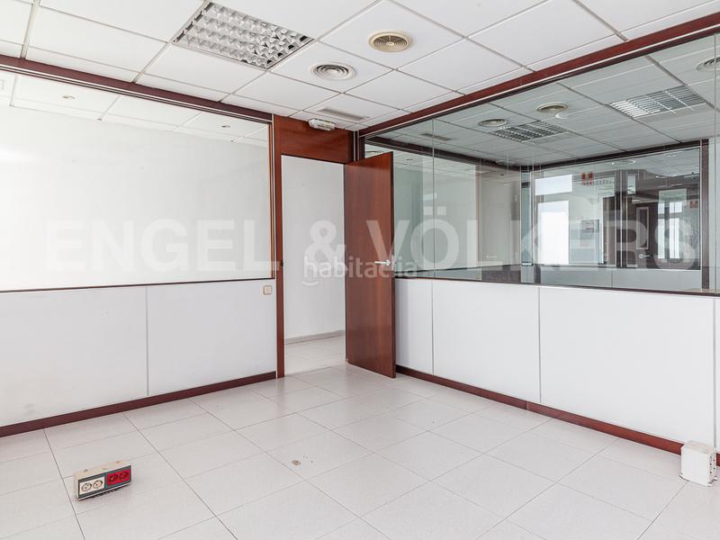 Foto faf5ecfe-10f7-4665-9a30-1ca668096413. Miete büro in Sant Andreu de Palomar Barcelona