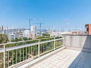 Rent Office space in Sant Andreu de Palomar. Alquiler oficina en calle palomar