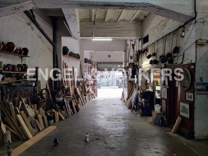 Foto e9a0d2be-c8a3-4460-815d-2de2e3f49c2a. Locale commerciale in Sant Antoni Barcelona