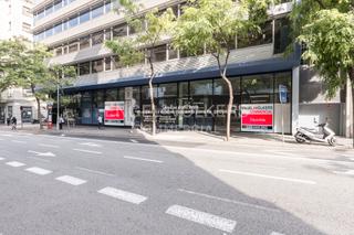 Lloguer Local Comercial a Sant Gervasi - Galvany. Gran local en alquiler en sarrià