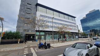 Affitto Ufficio in La Marina del Prat Vermell. Oficinas con terraza en frente al metro